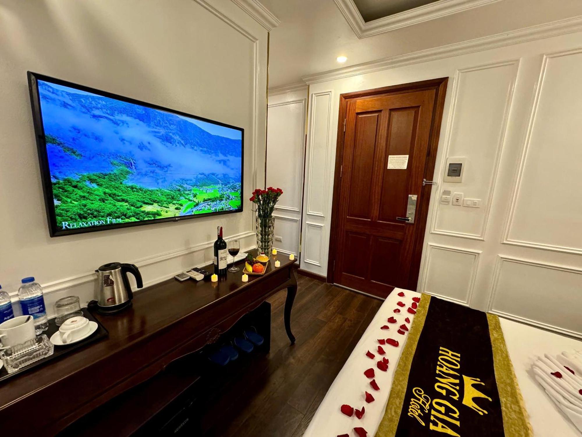 Royal Hotel Nhân Hòa Hanoi Esterno foto