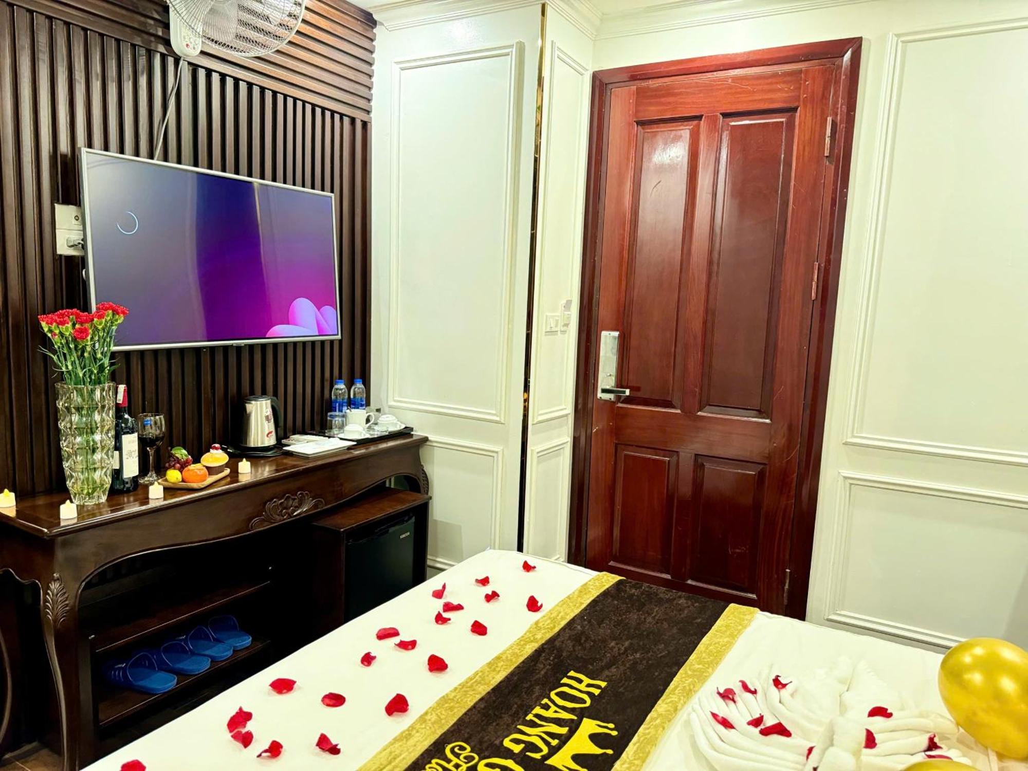 Royal Hotel Nhân Hòa Hanoi Esterno foto