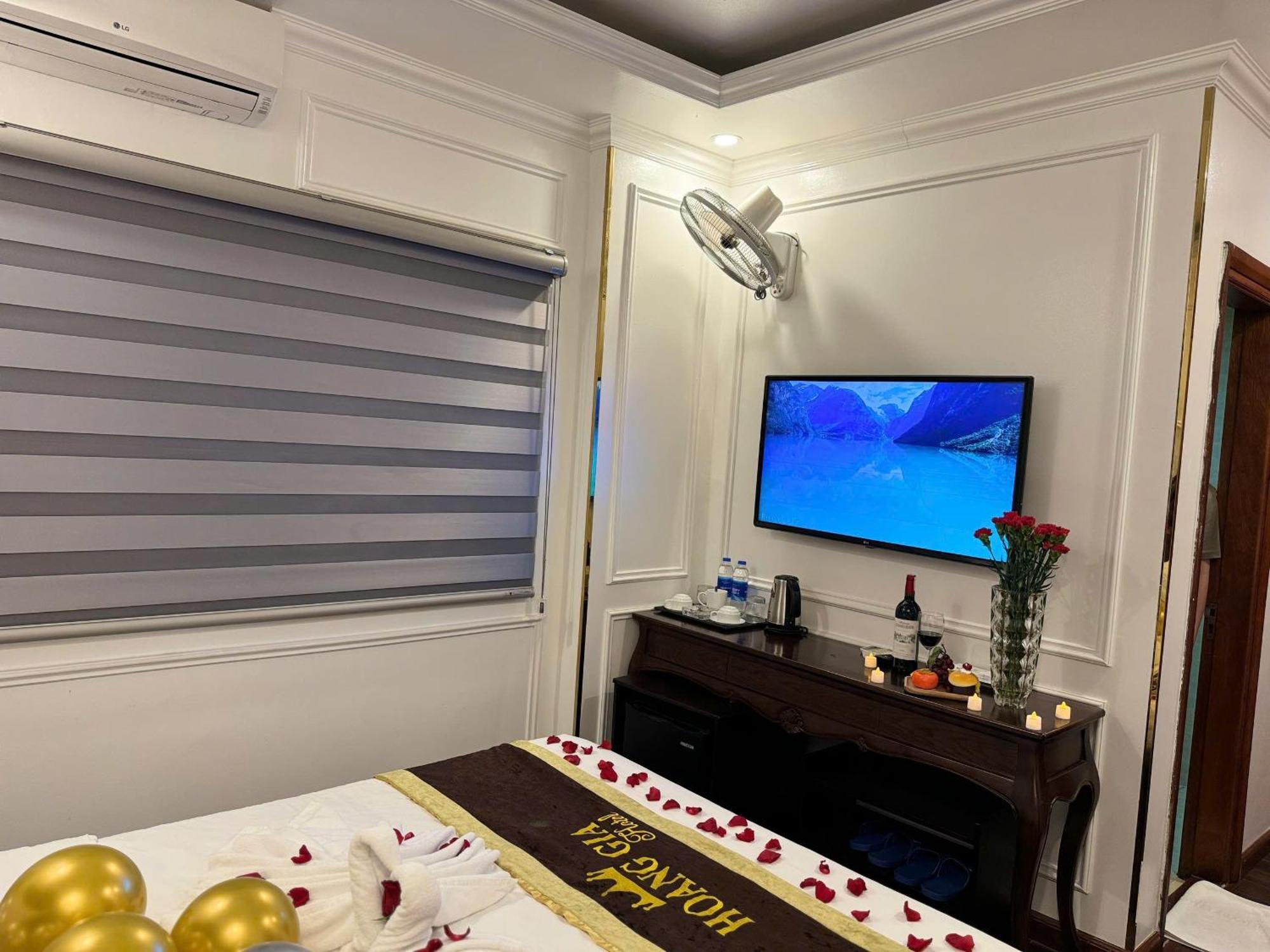 Royal Hotel Nhân Hòa Hanoi Esterno foto