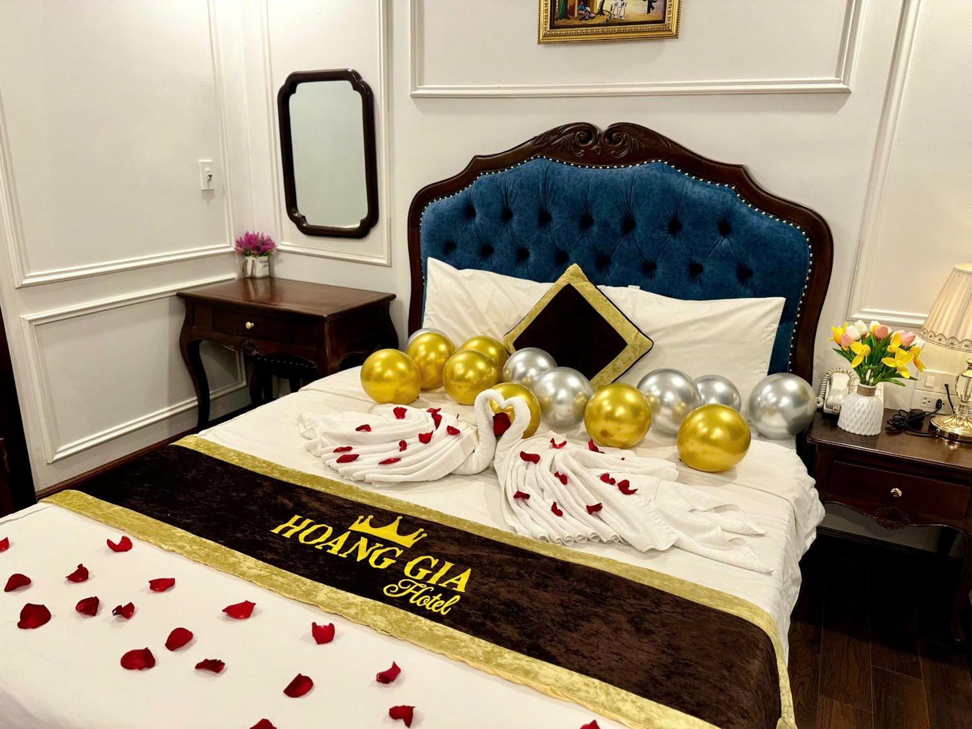Royal Hotel Nhân Hòa Hanoi Esterno foto