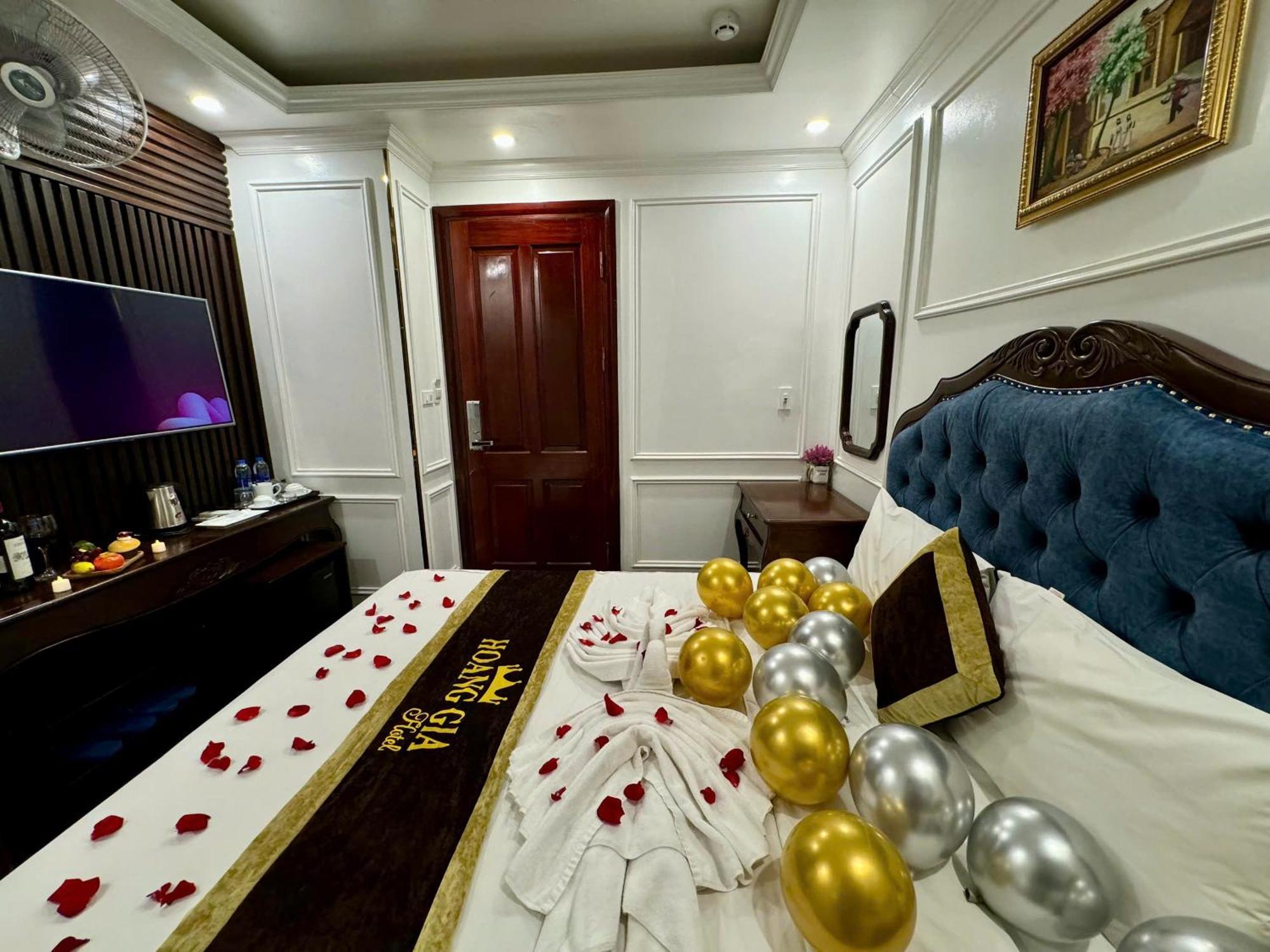Royal Hotel Nhân Hòa Hanoi Esterno foto