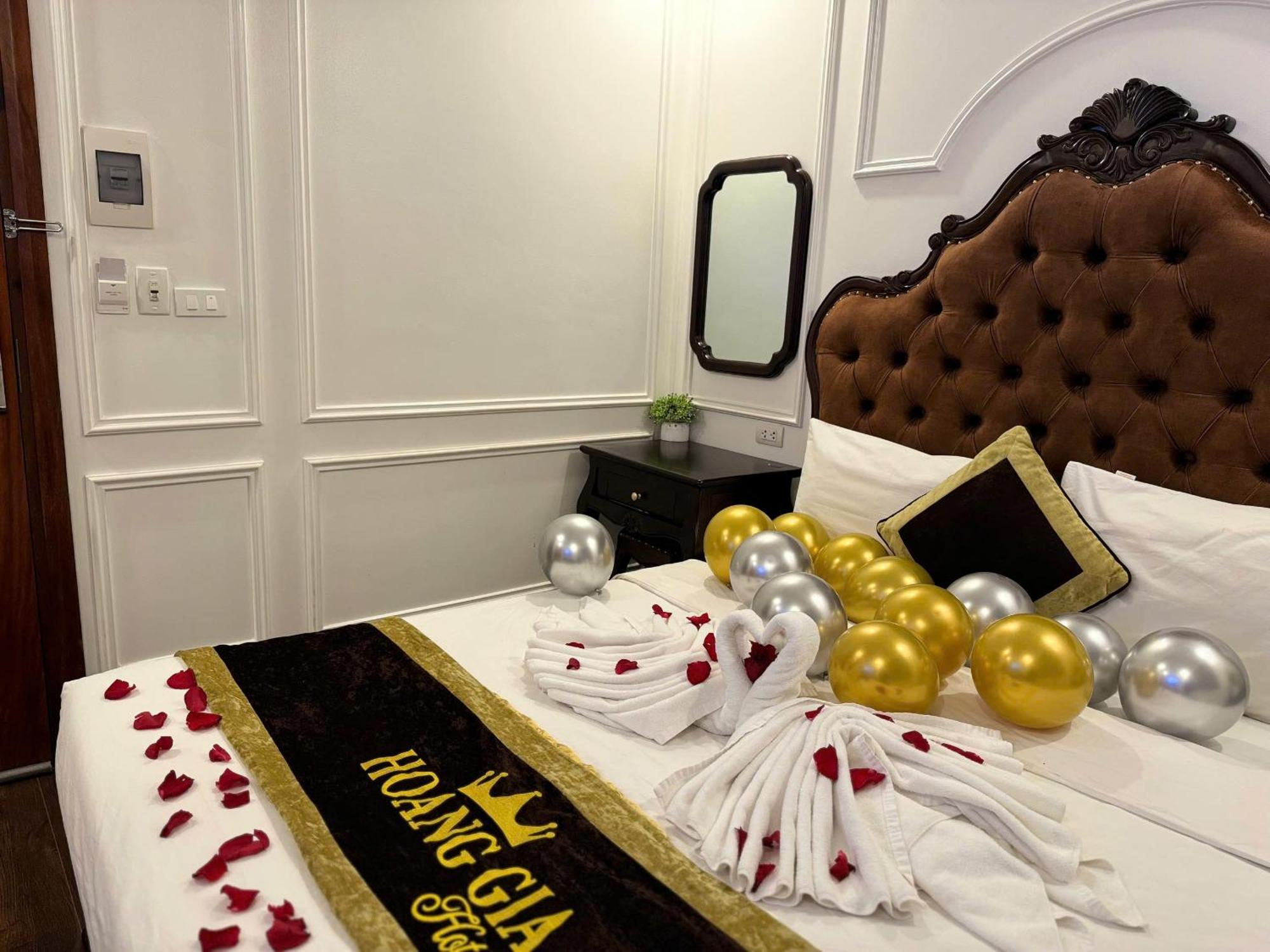 Royal Hotel Nhân Hòa Hanoi Esterno foto