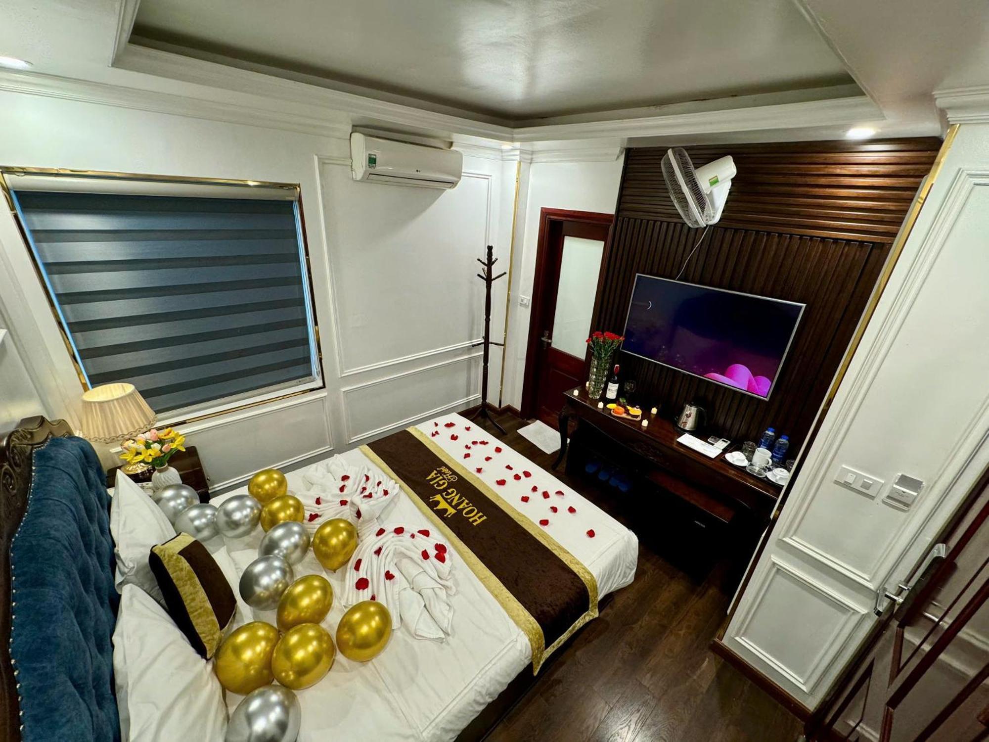 Royal Hotel Nhân Hòa Hanoi Esterno foto