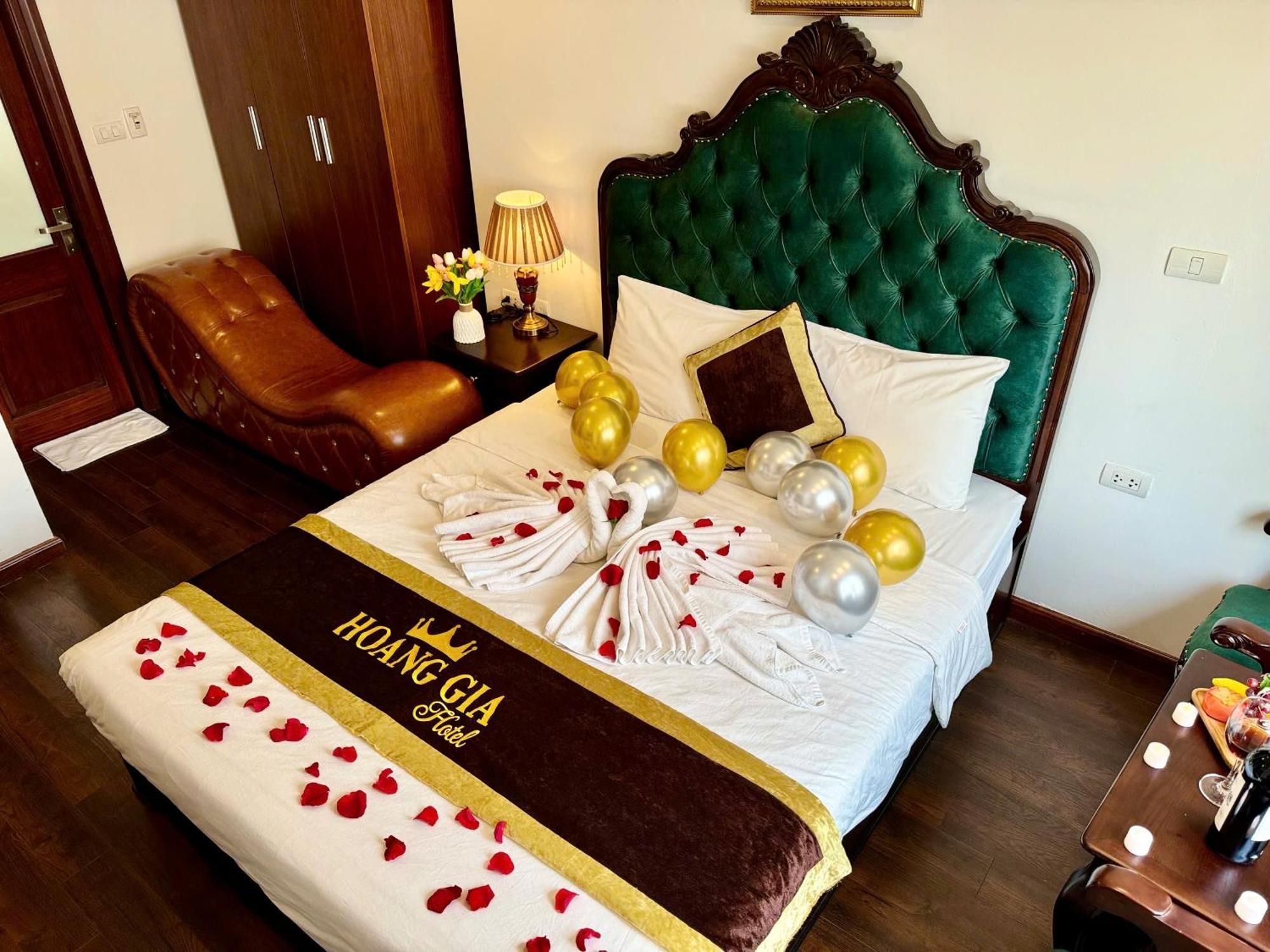Royal Hotel Nhân Hòa Hanoi Esterno foto