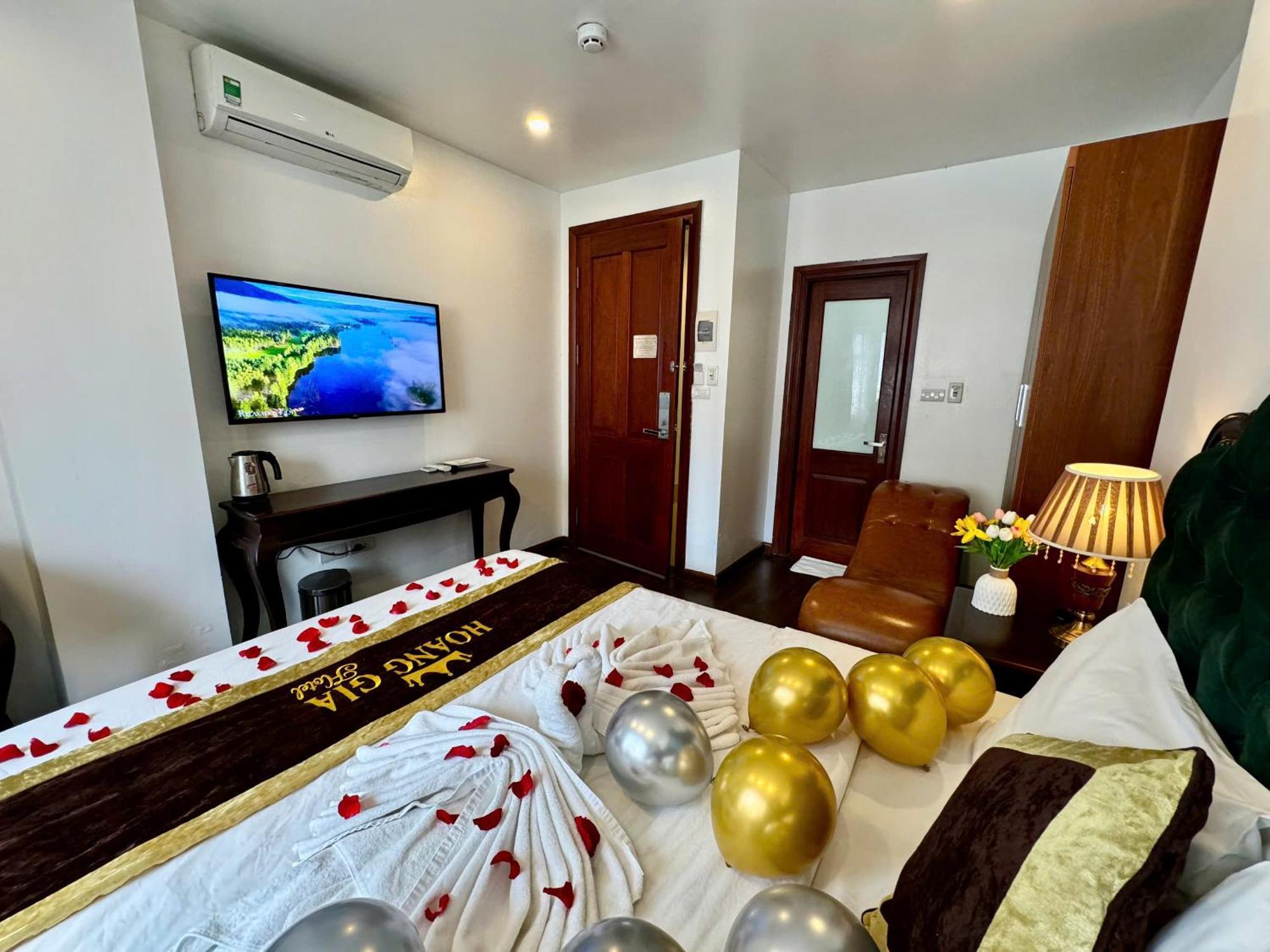Royal Hotel Nhân Hòa Hanoi Esterno foto