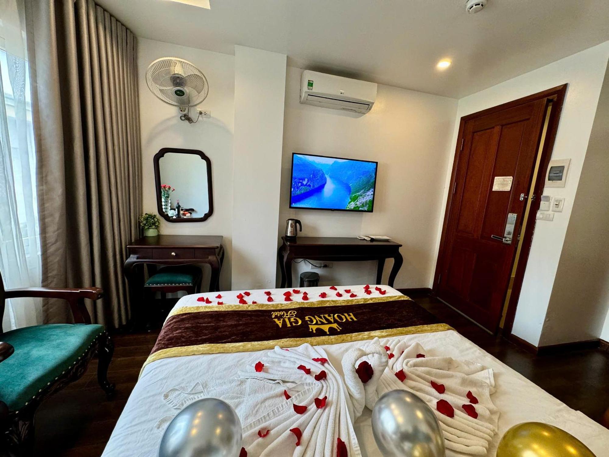 Royal Hotel Nhân Hòa Hanoi Esterno foto