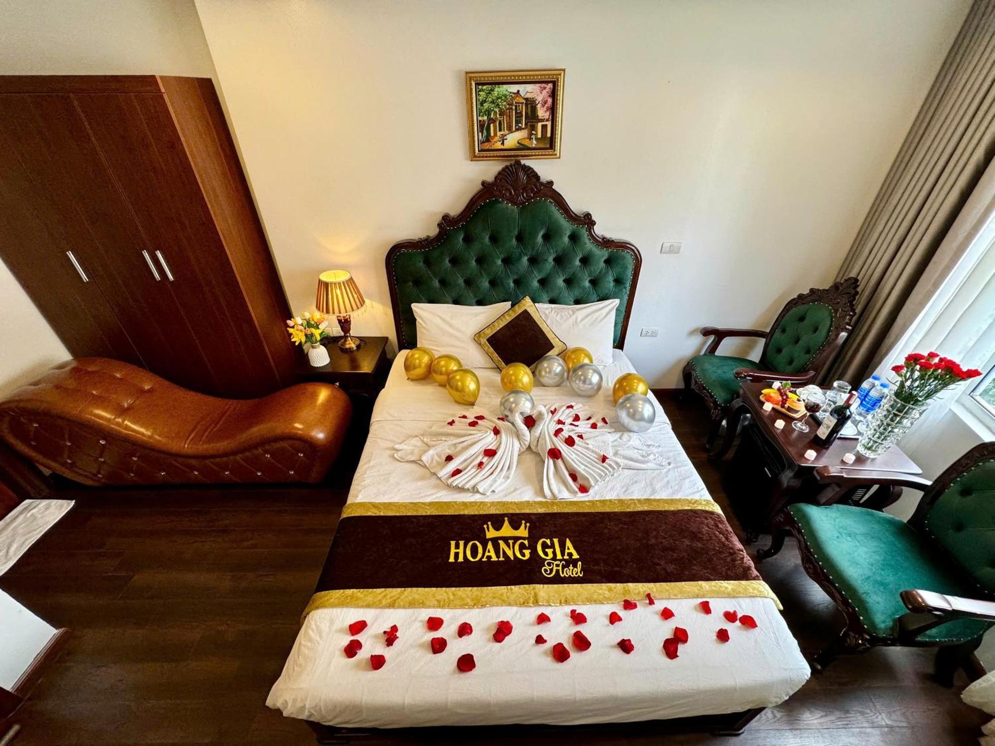Royal Hotel Nhân Hòa Hanoi Esterno foto