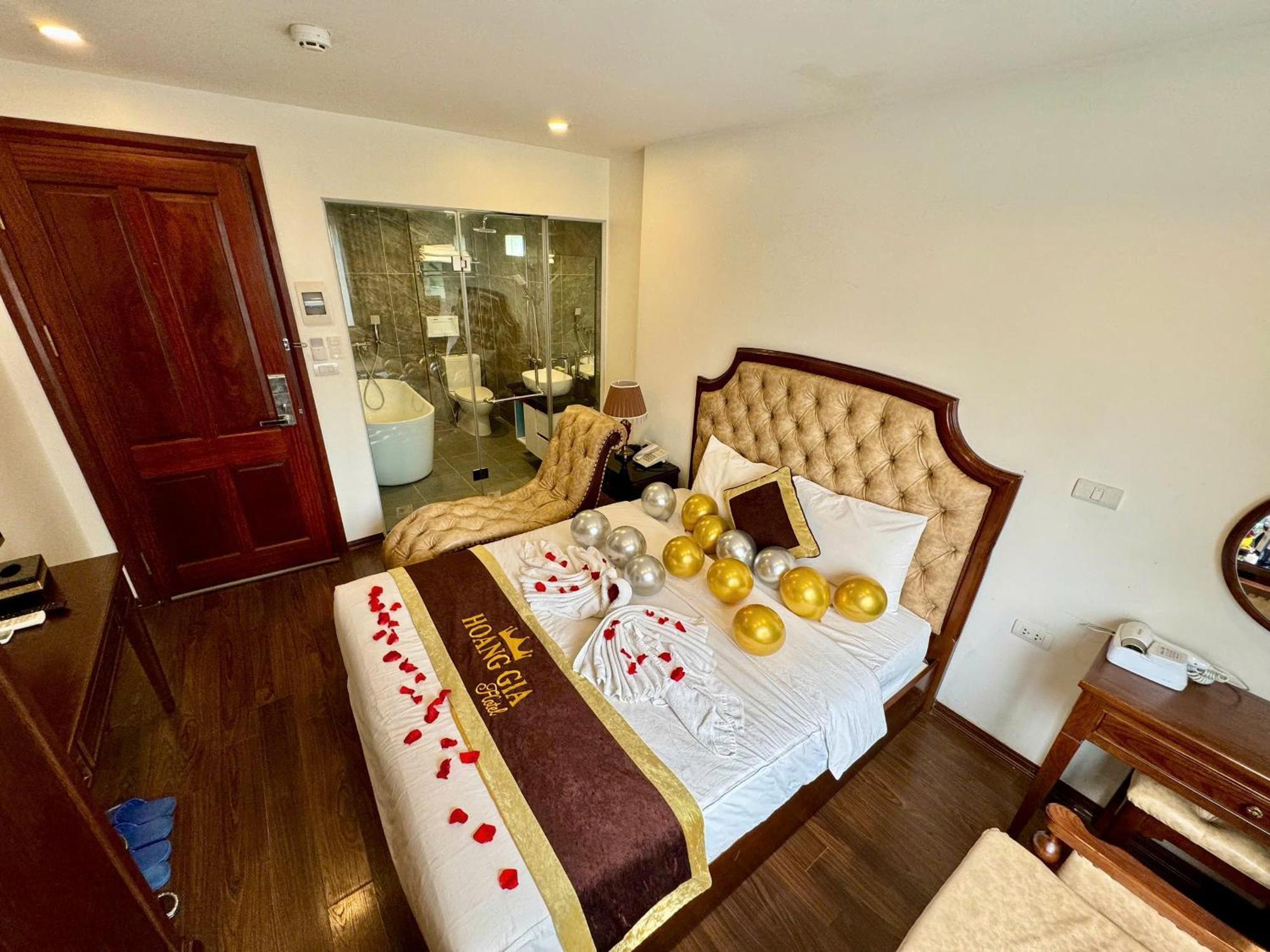 Royal Hotel Nhân Hòa Hanoi Esterno foto