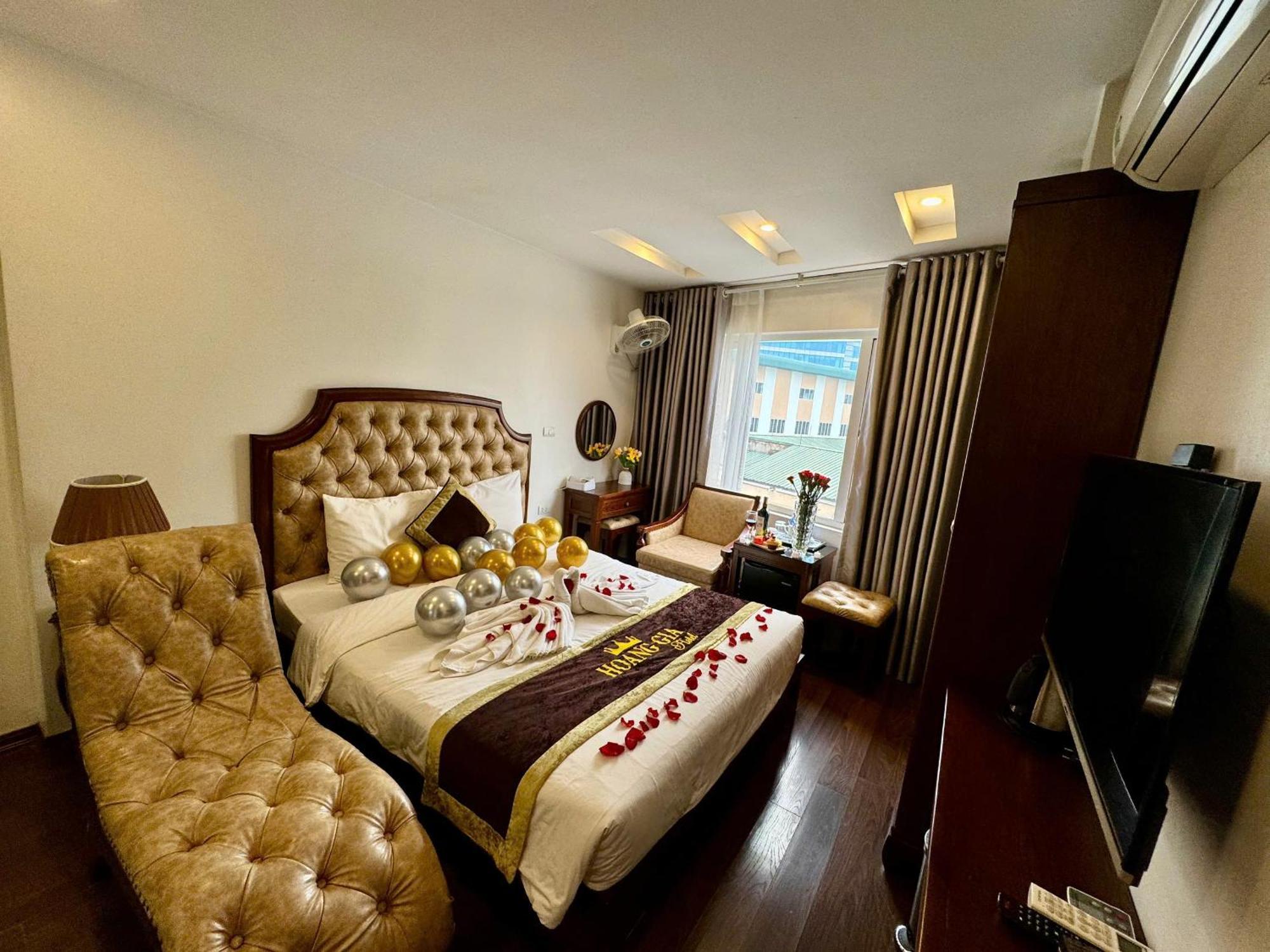 Royal Hotel Nhân Hòa Hanoi Esterno foto
