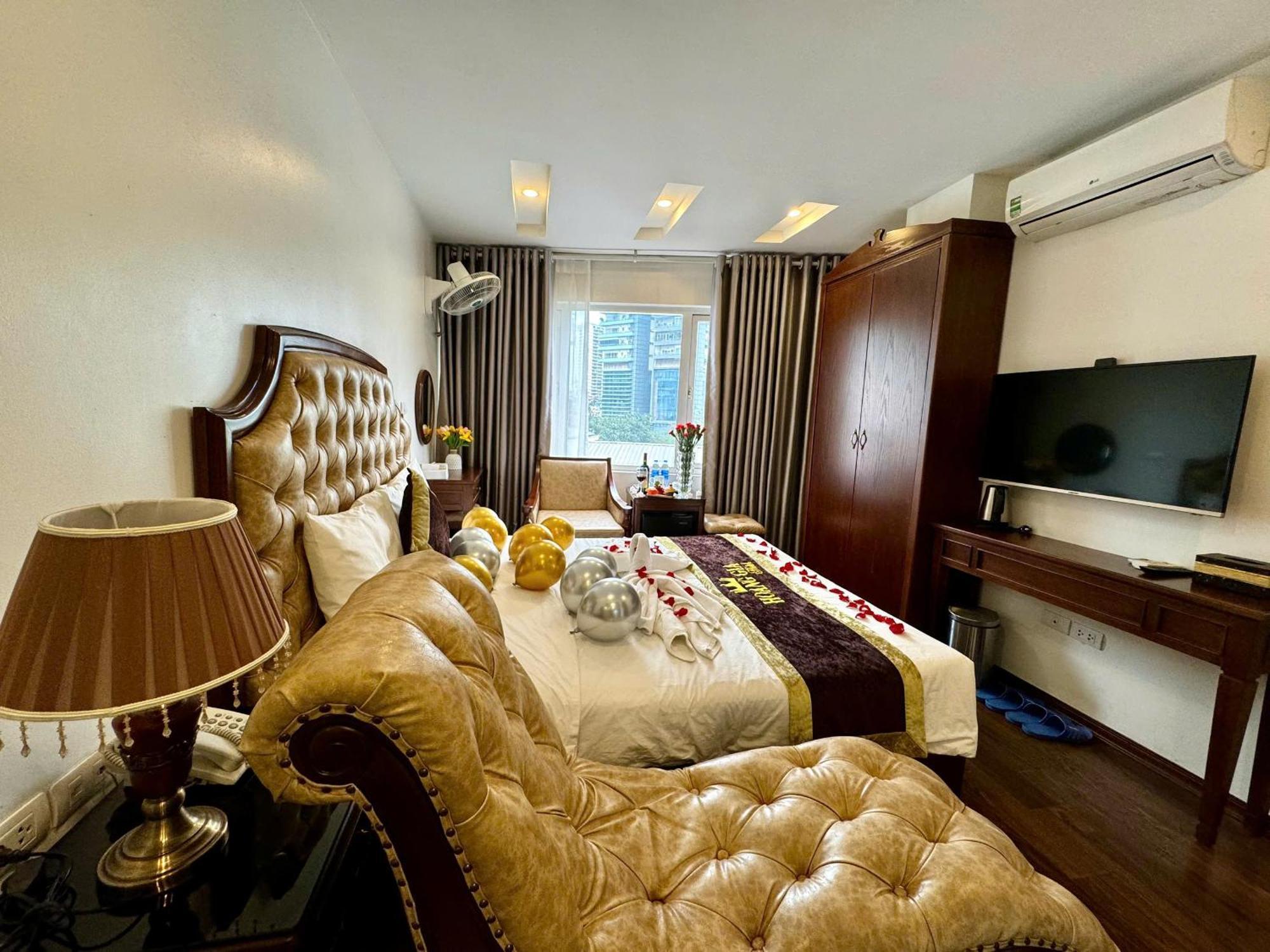 Royal Hotel Nhân Hòa Hanoi Esterno foto