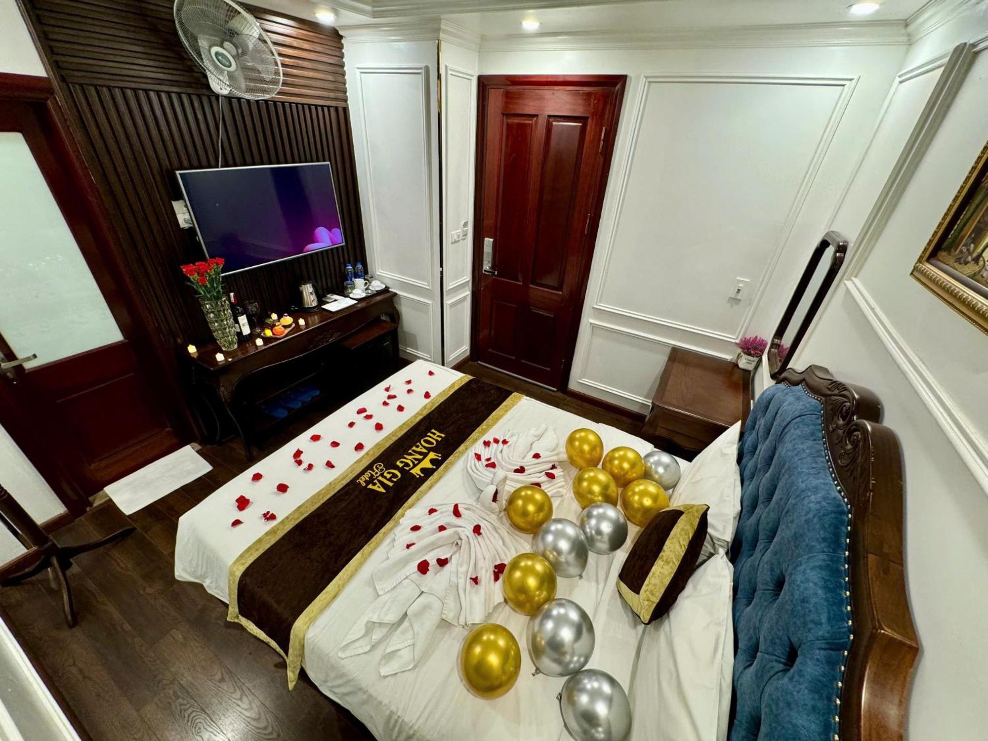 Royal Hotel Nhân Hòa Hanoi Esterno foto